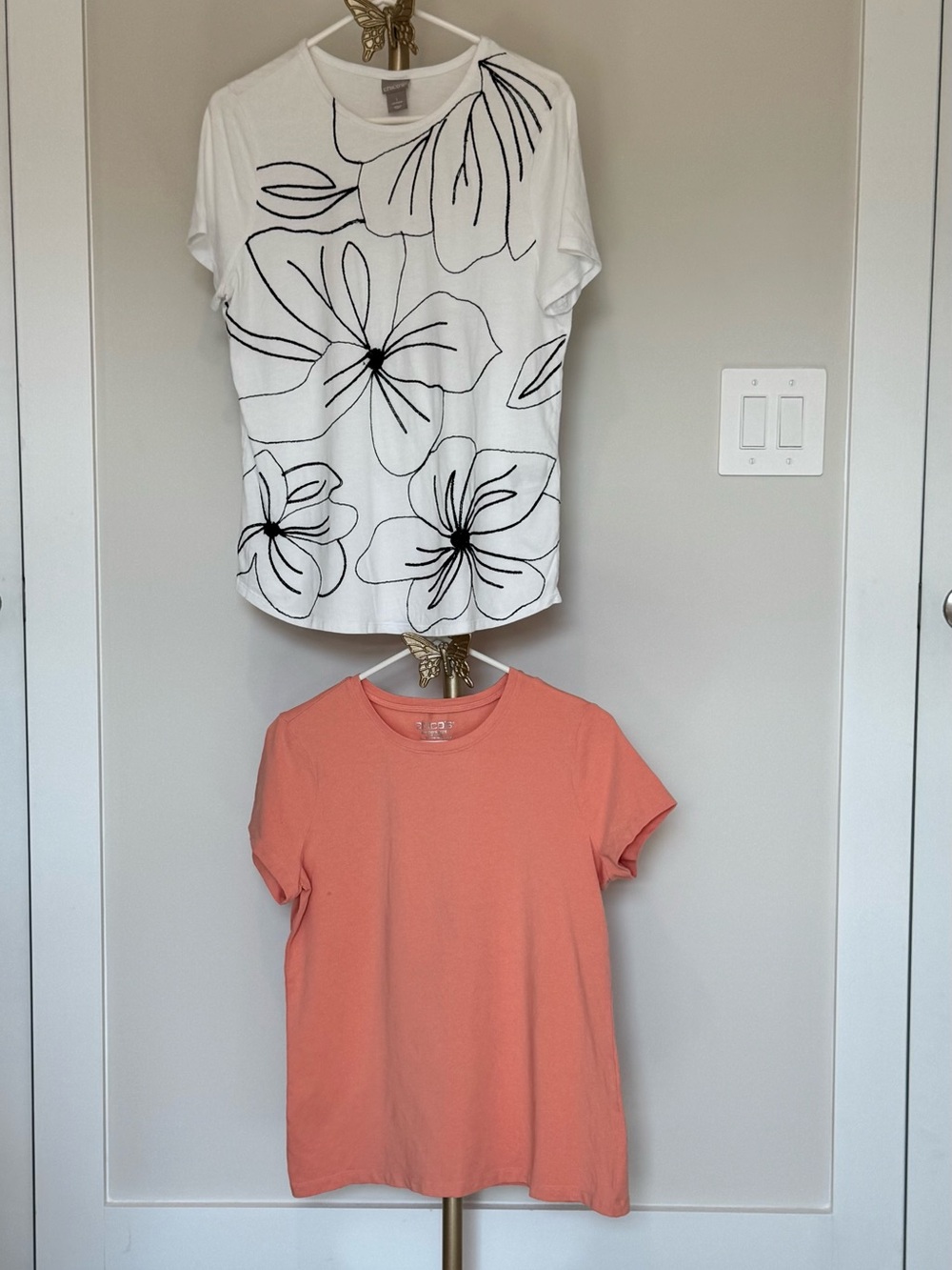 Chico's White Floral Graphic Tee & Coral Short Sleeve Top bundle size 1 (medium)